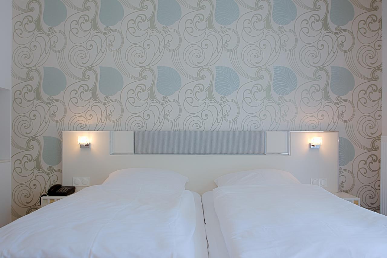 Doppelzimmer auf Landseite mit Balkon oder Terrasse
