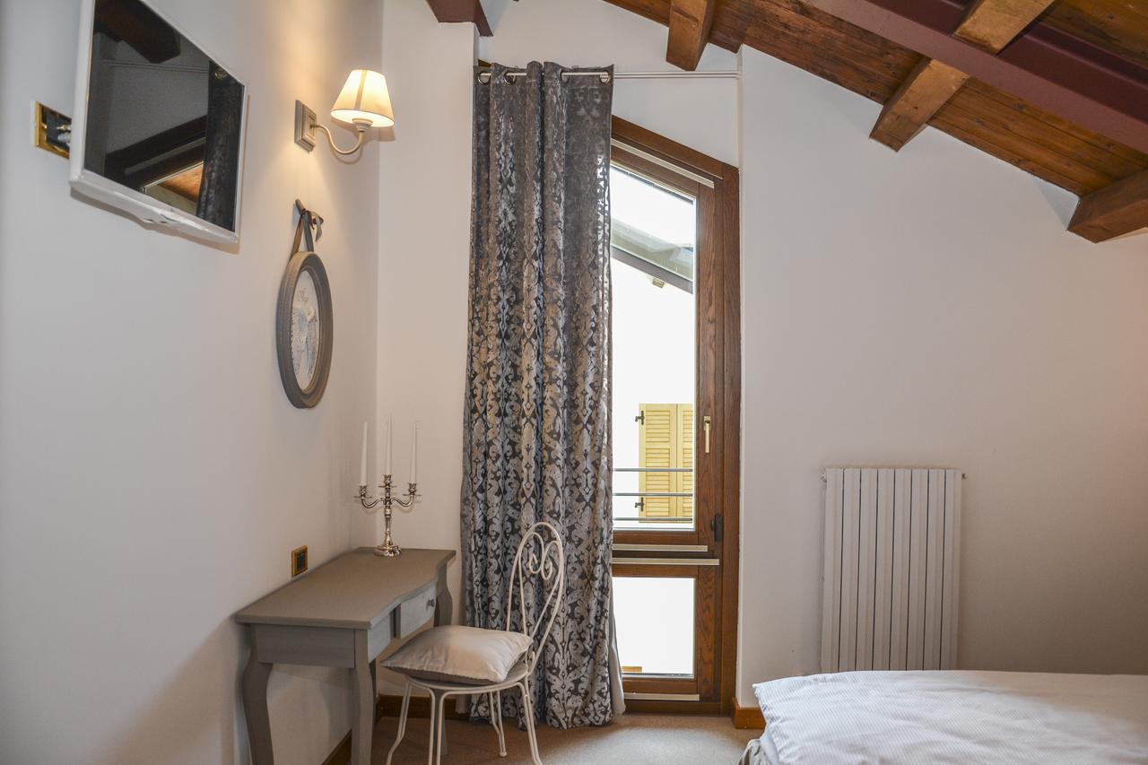 Deluxe Zimmer mit Kingsize-Bett