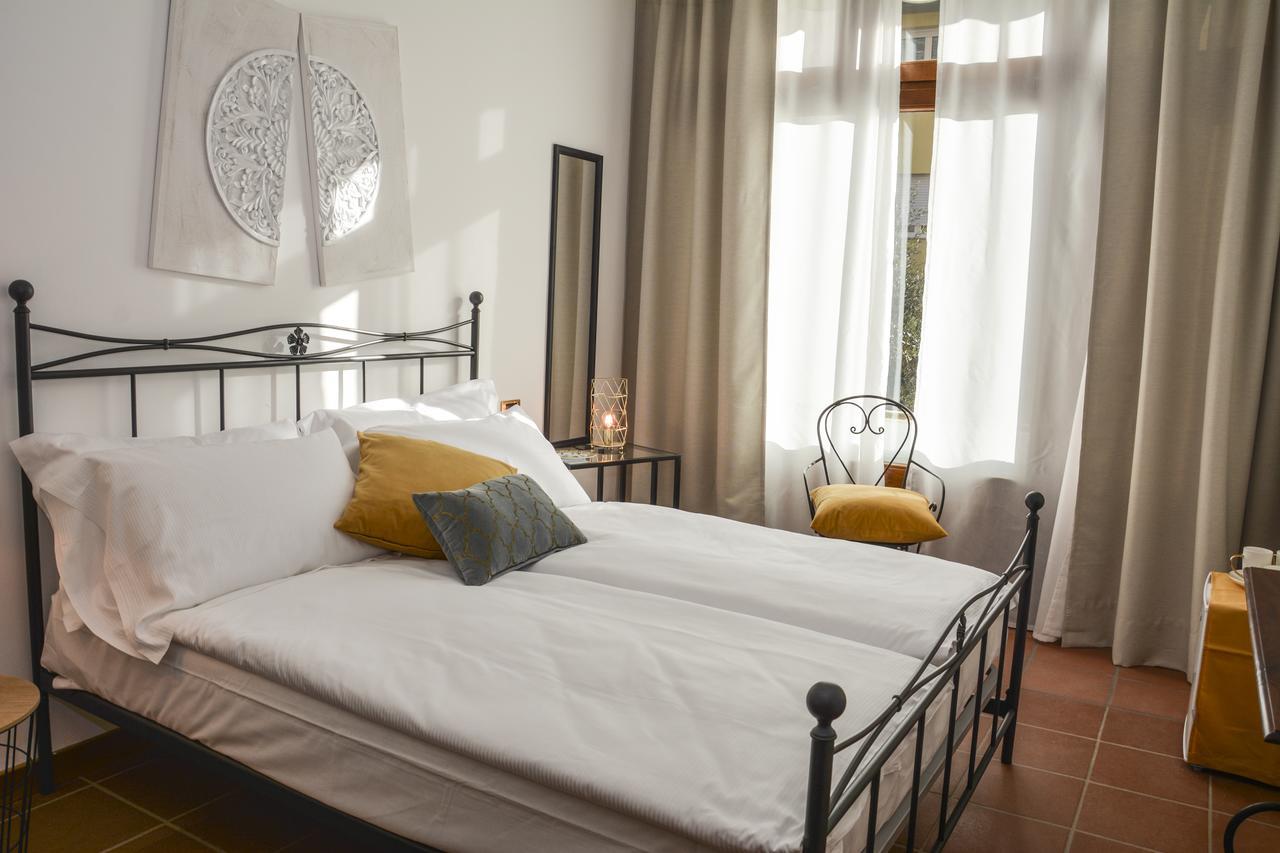 Doppelzimmer mit eigenem externen Bad