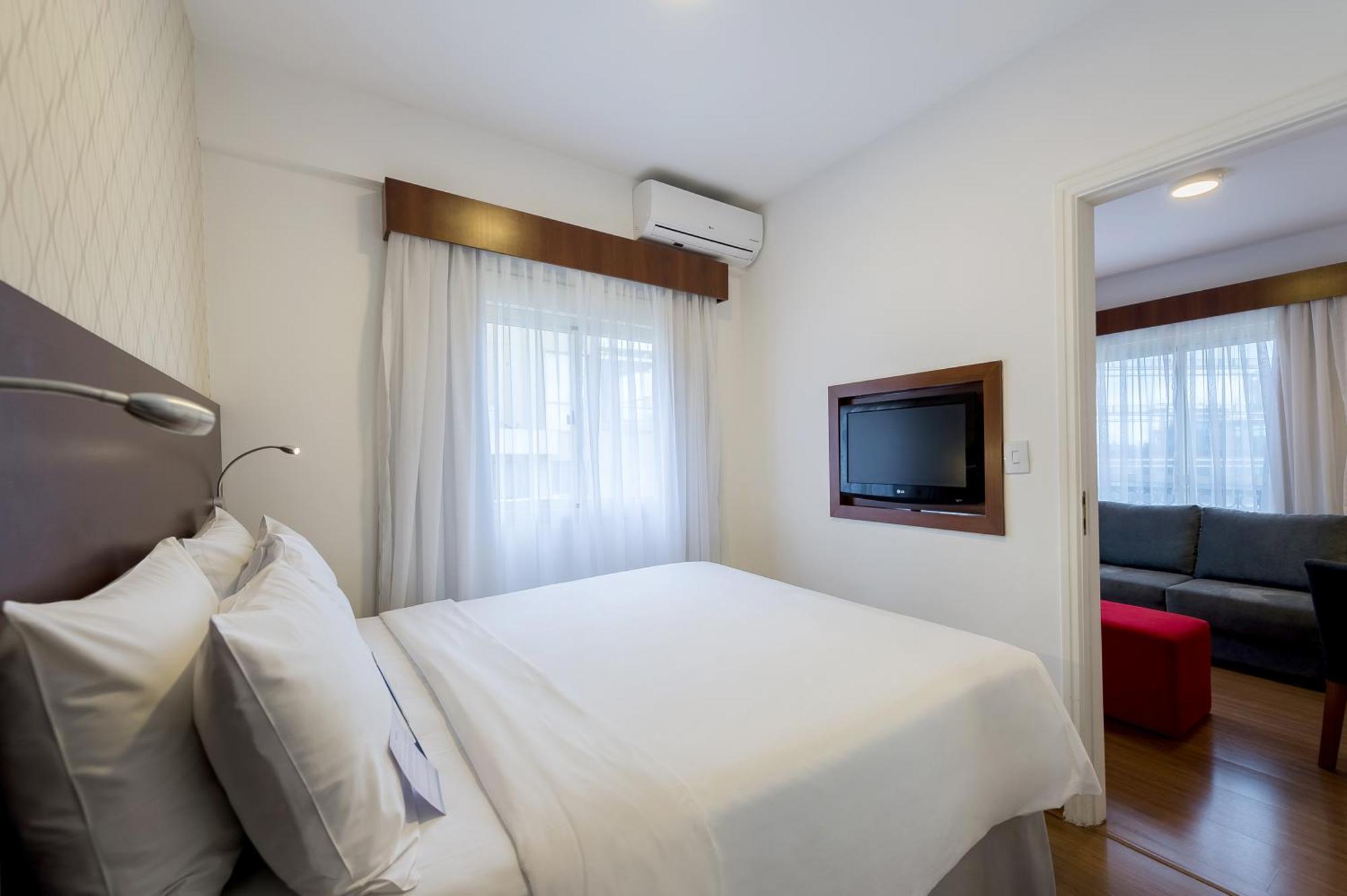 Quarto Superior com Cama de Casal