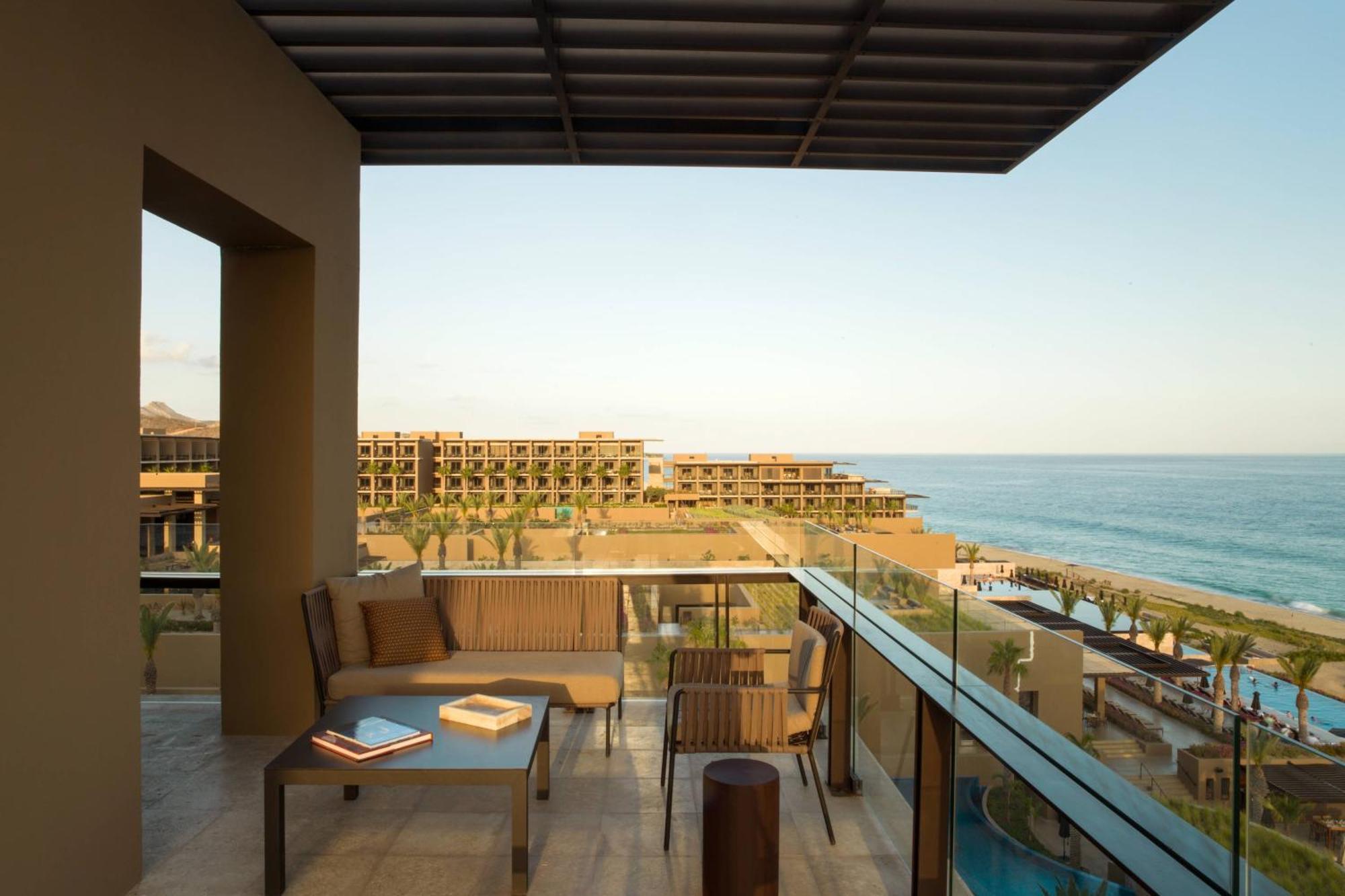 Deluxe Ocean Front, Guest room, 1 King Bed, Balcony,1279053886:JPEG