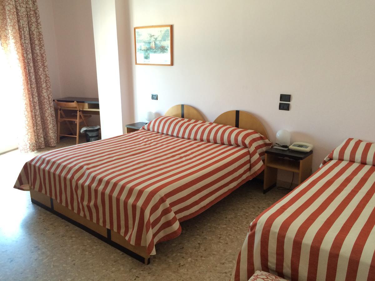 Standard Triple Room Sea View,1499183488:JPEG