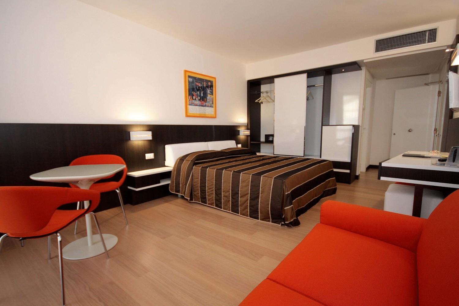 Triple Room,831149417:JPEG