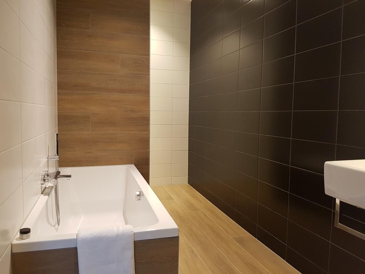 Superior Double Room with Balcony,587232621:JPEG