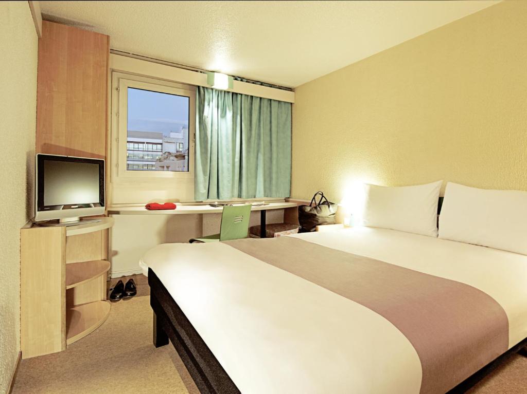 Standard Double Room,61320475:JPEG