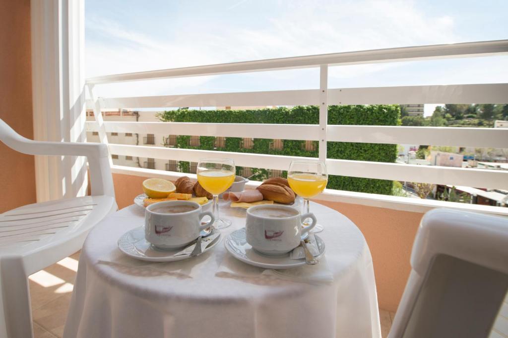 Double or Twin Room Balcony