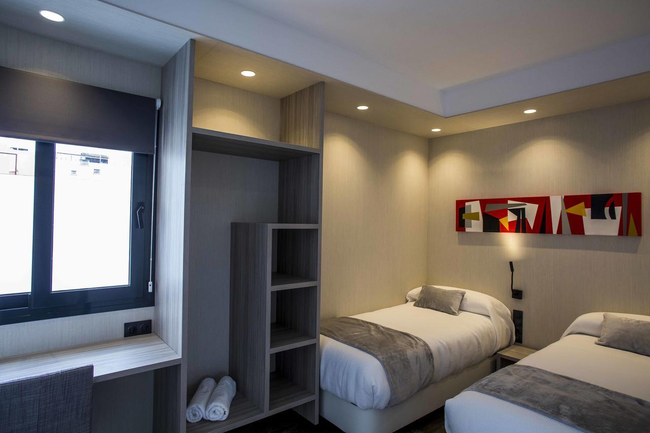 Twin Room Private Bathroom