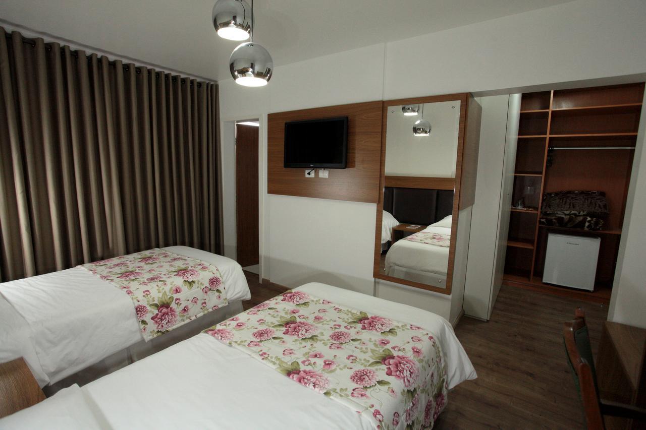 Quarto Deluxe com Cama de Casal ou 2 de Solteiro