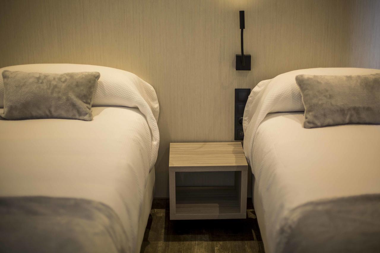Twin Room Private Bathroom