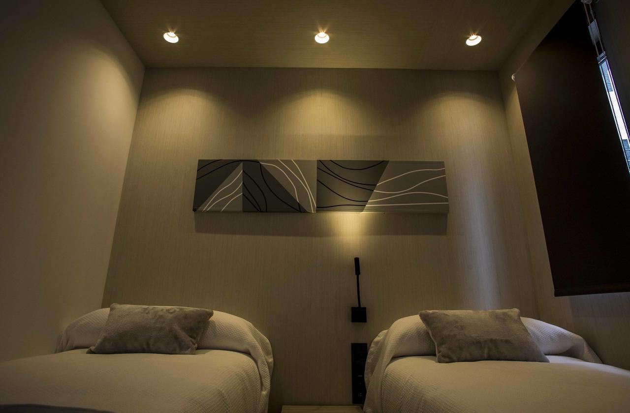 Twin Room Private Bathroom