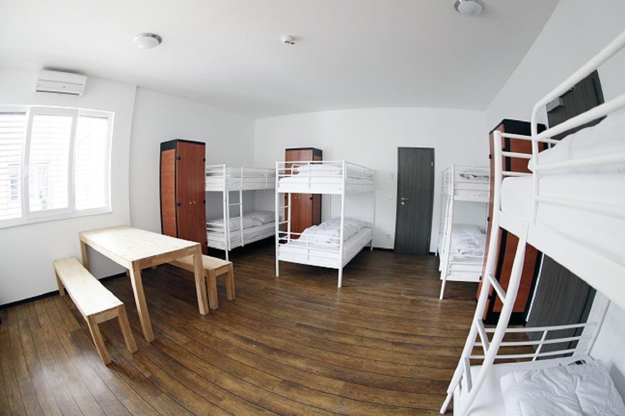 Apartment 8,1018975417:JPEG
