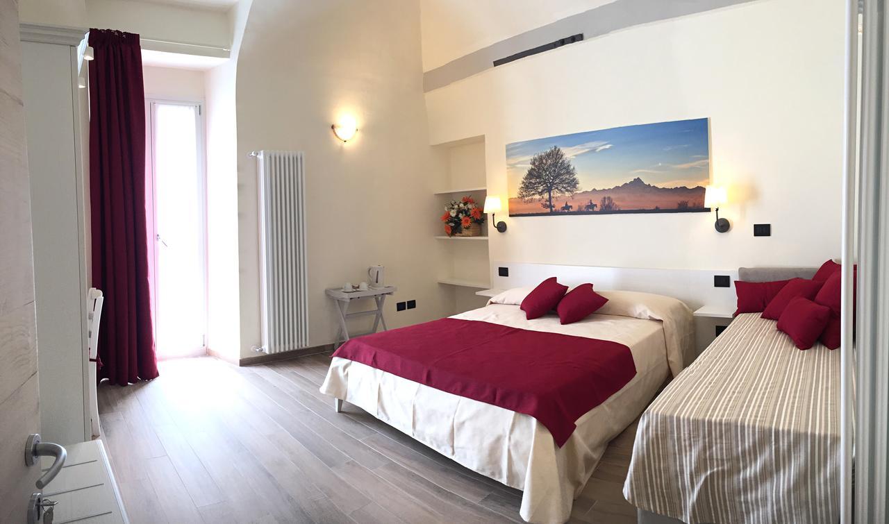 Camera Matrimoniale Deluxe (2 Adulti + 1 Bambino)