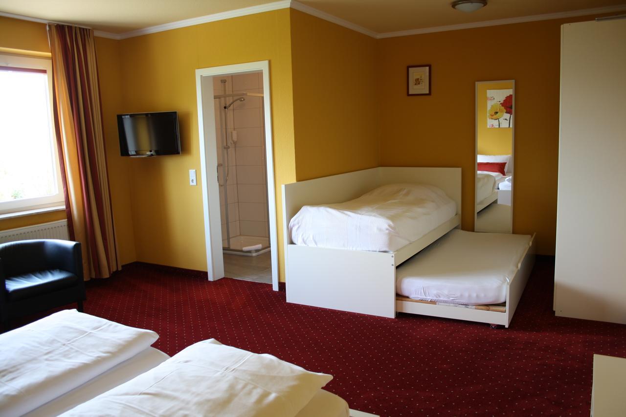 Family Room,1105592427:JPEG