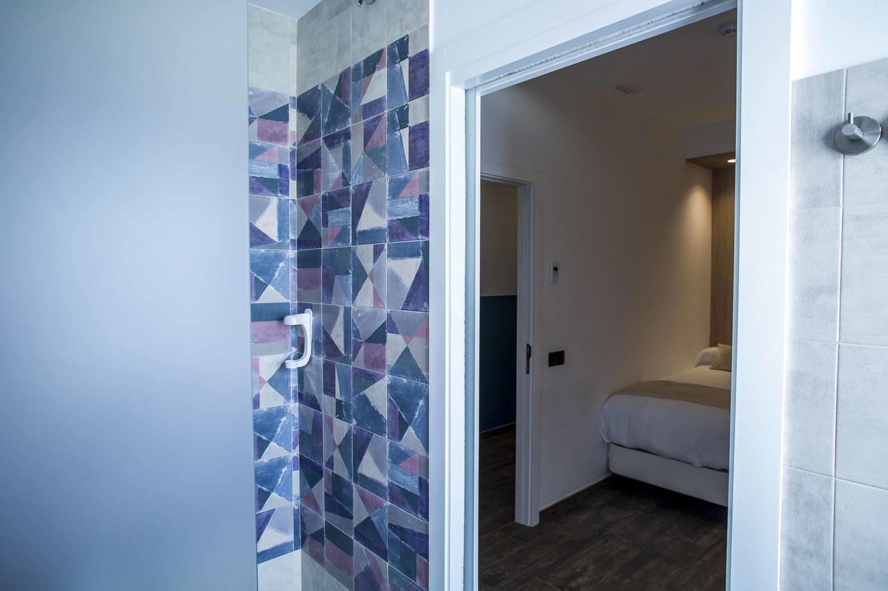 Twin Room Private Bathroom
