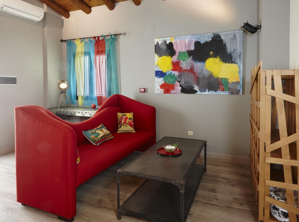 Duplex Apartment with One Bedroom,647883936:JPEG