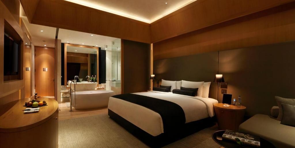 The Roseate Premium Suite