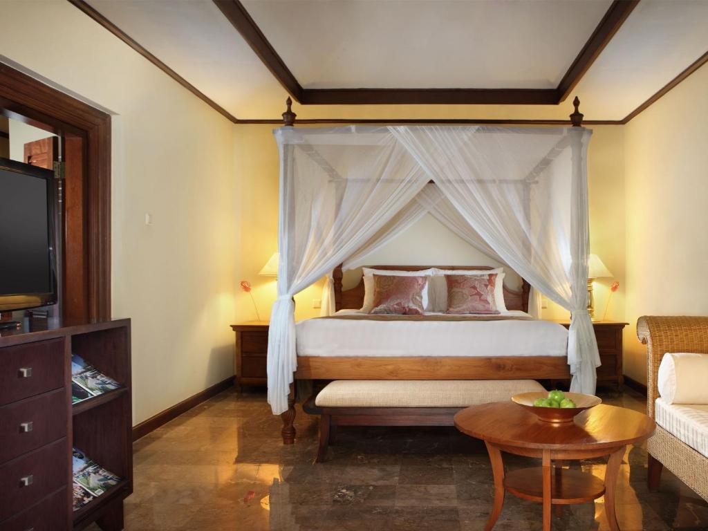Santrian Club - Adult Only