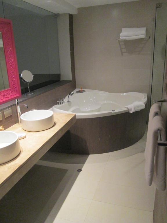 Premium Suite