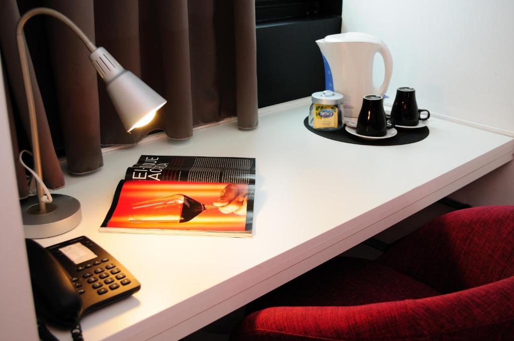Quarto com 2 Camas de Solteiro