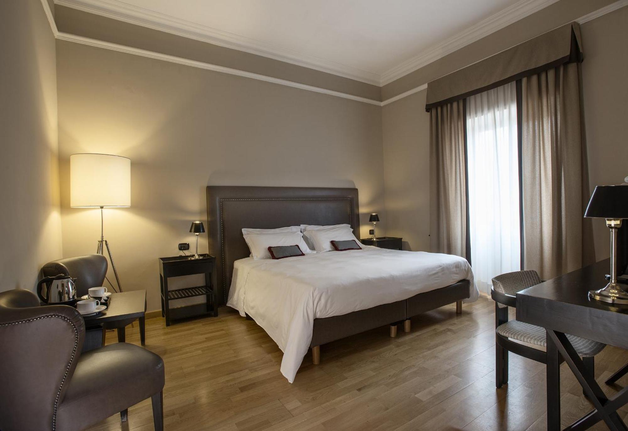 Superior Large Double or Twin Room,1559336299:JPEG