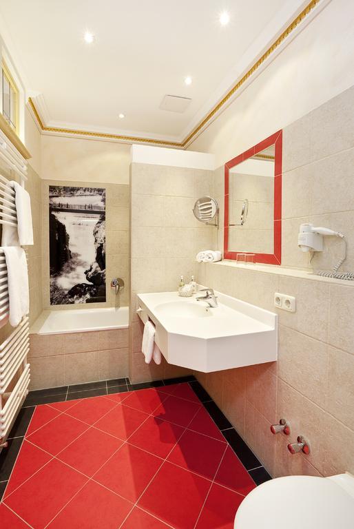 Superior Double Room in main Building,702615442:JPEG