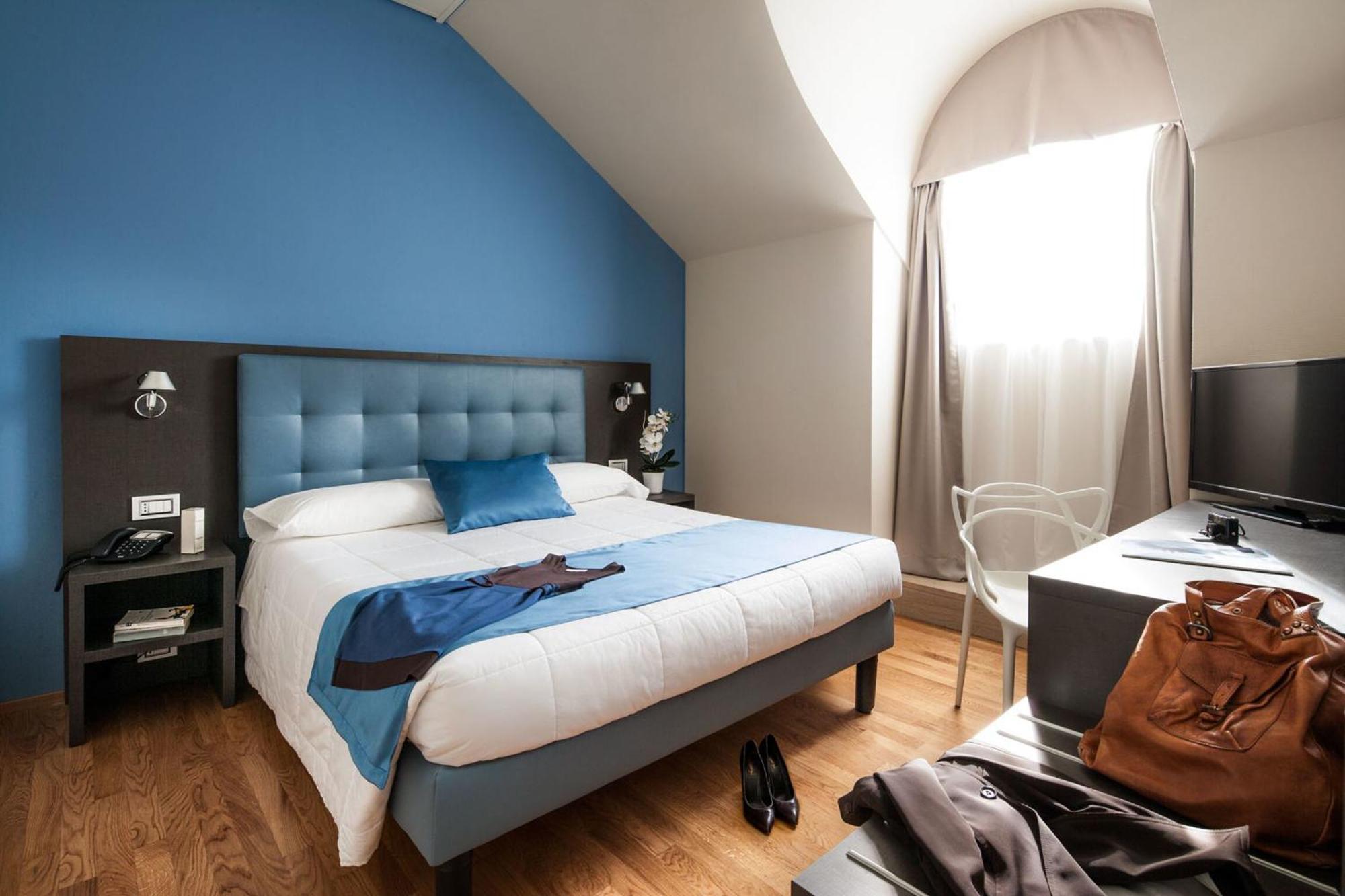 Superior Single Room,1588038580:JPEG