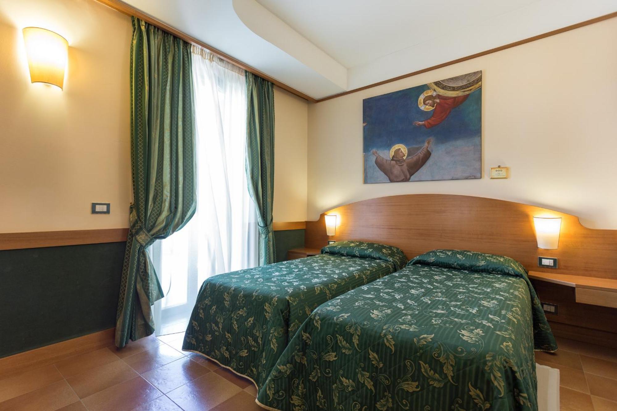 Standard Double Room,692419941:JPEG