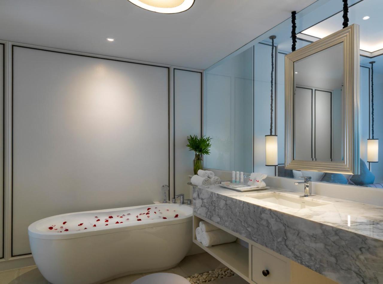 Deluxe Double Room Pool Access