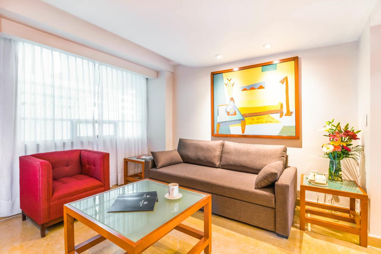 Junior Suite with King Bed,696921009:JPEG