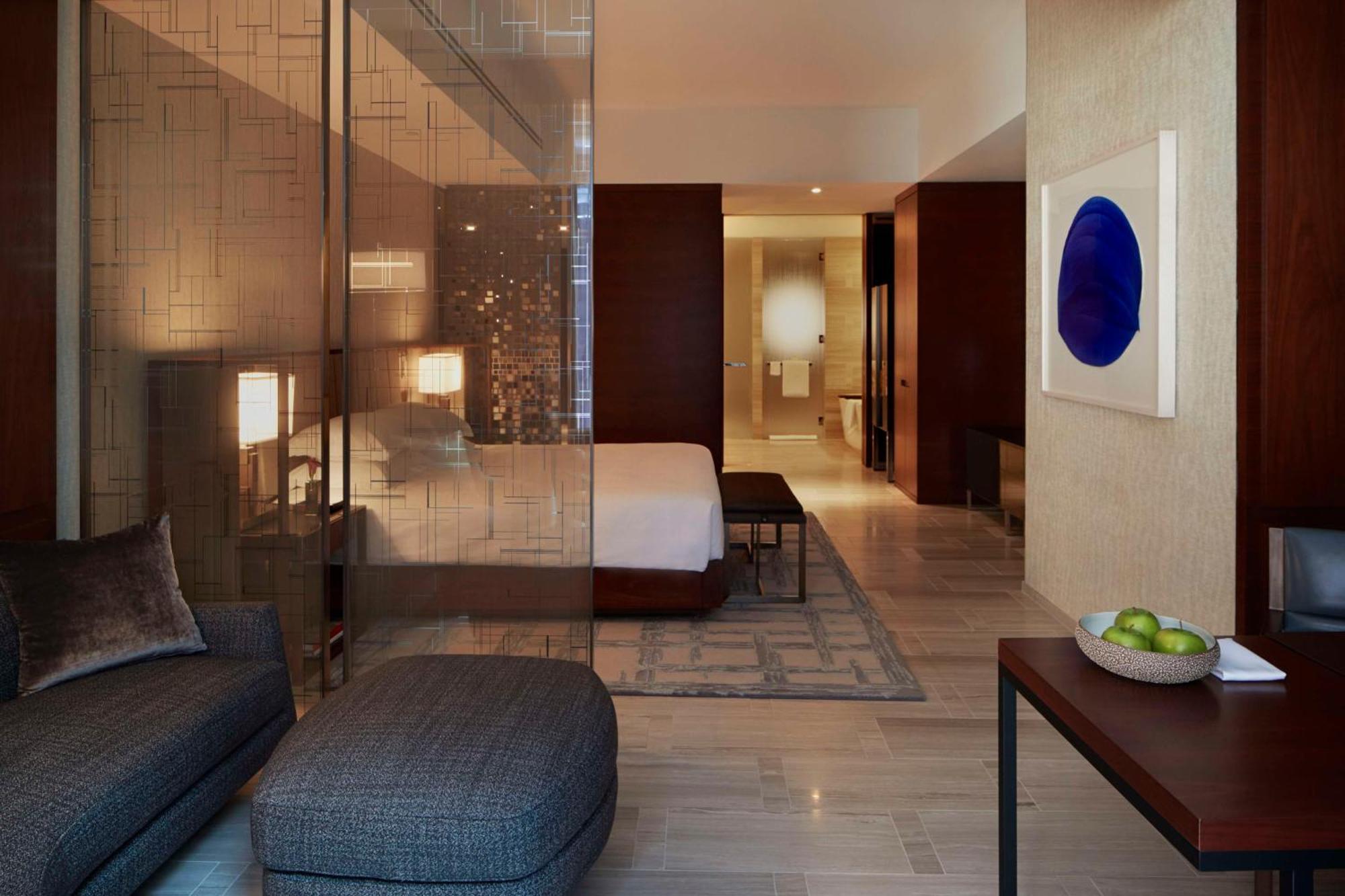 King Studio with Accessible Shower - Disability Access
