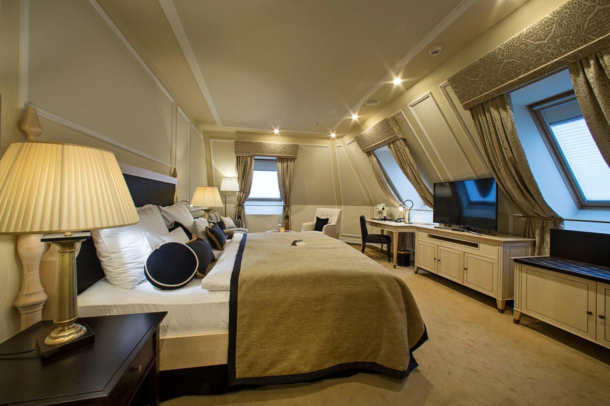 Wilson Junior Suite,1589491474:JPEG
