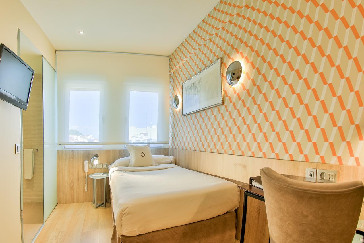 Economy Single Room,1431732622:JPEG