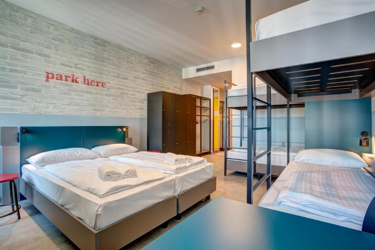 Bed in 6-Bed Mixed Dormitory Room,719363227:JPEG