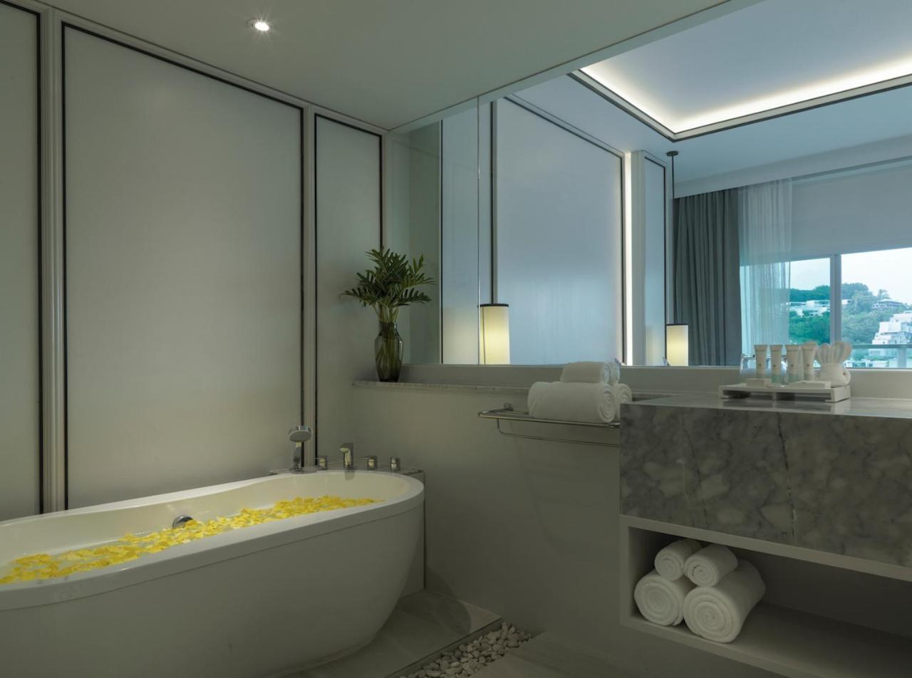 Deluxe Double or Twin Room Pool View
