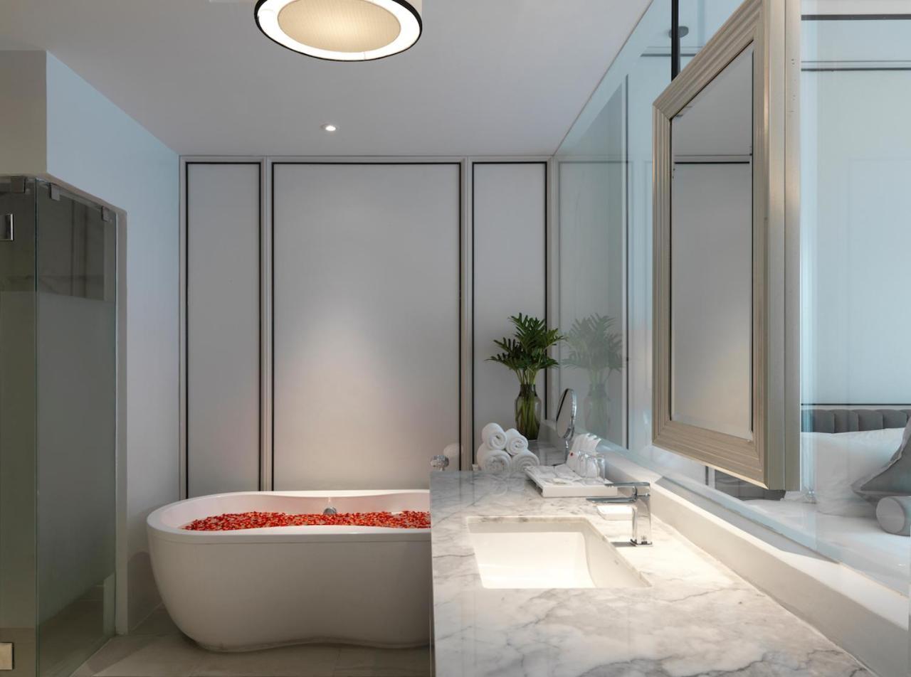 Deluxe Double Room Pool Access