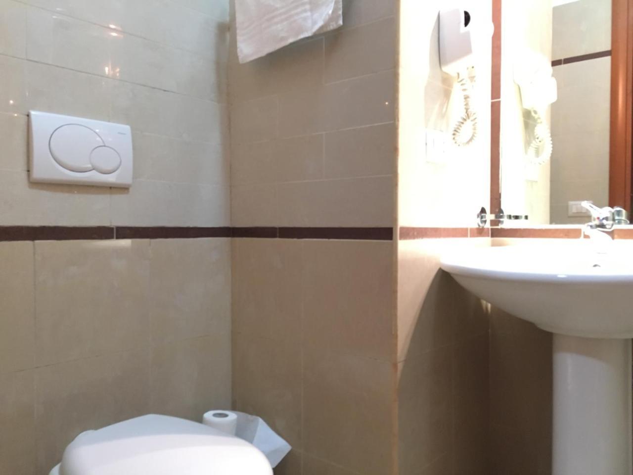 Camera Singola con Bagno Privato
