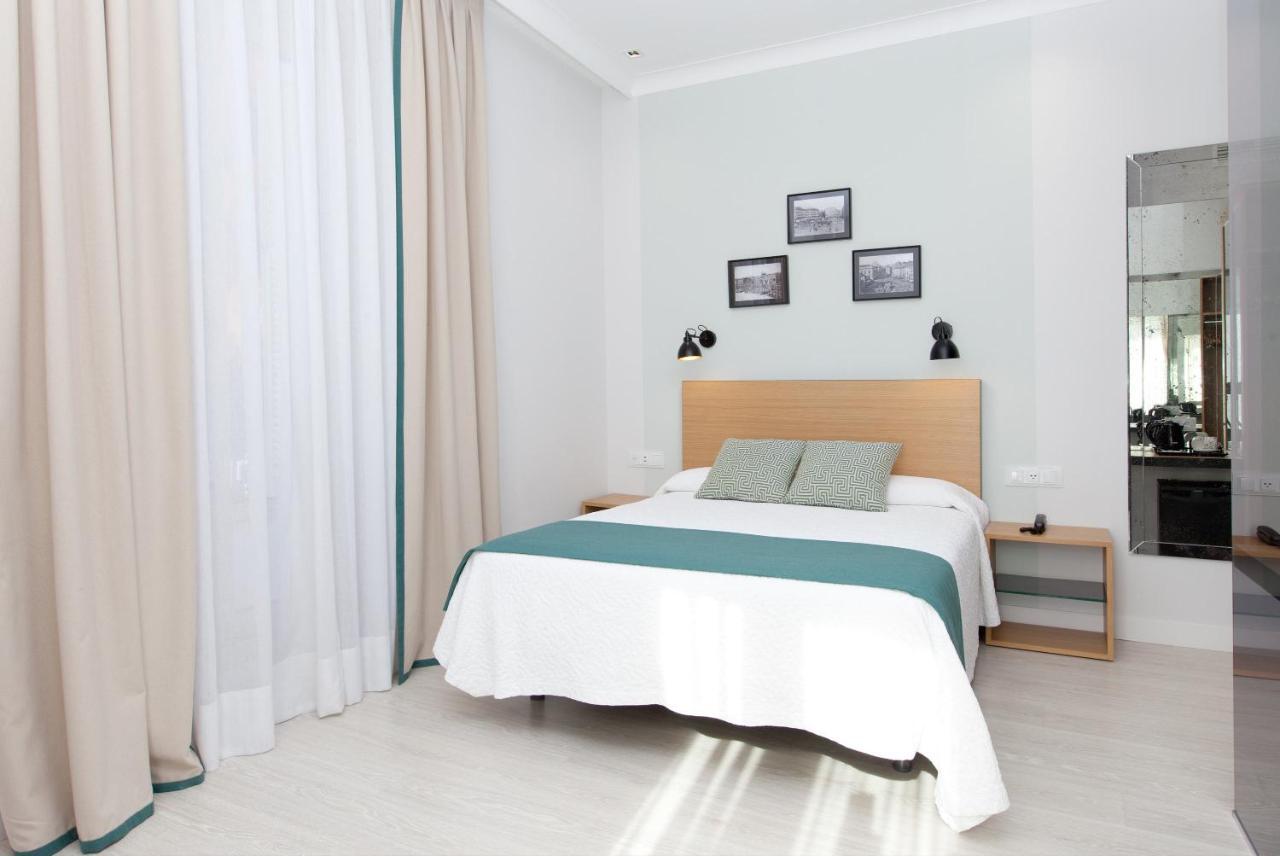 Single Room Puerta del Sol Views