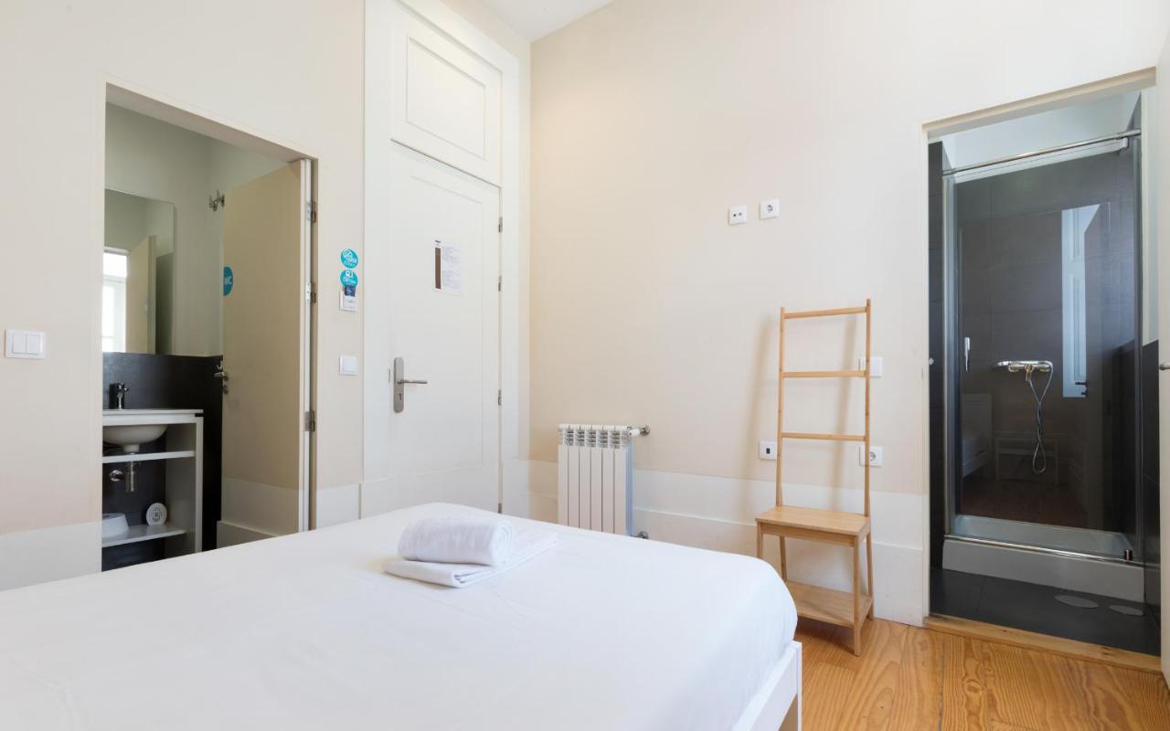 Double Room with Private Bathroom,736530178:JPEG