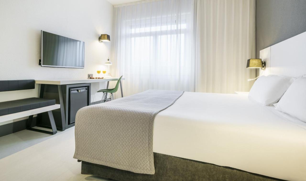Double Room,1272878200:JPEG