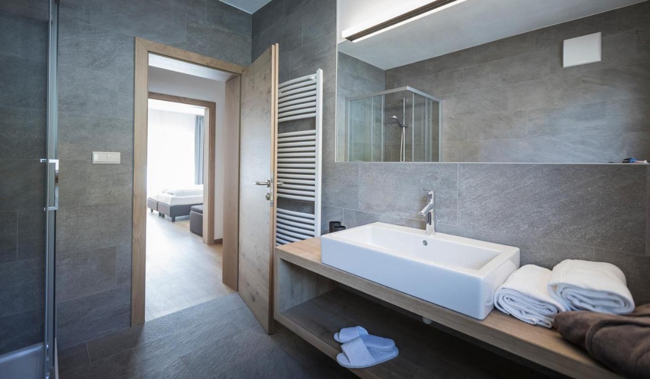 Two-Bedroom Apartment (4 Adults),747277052:JPEG