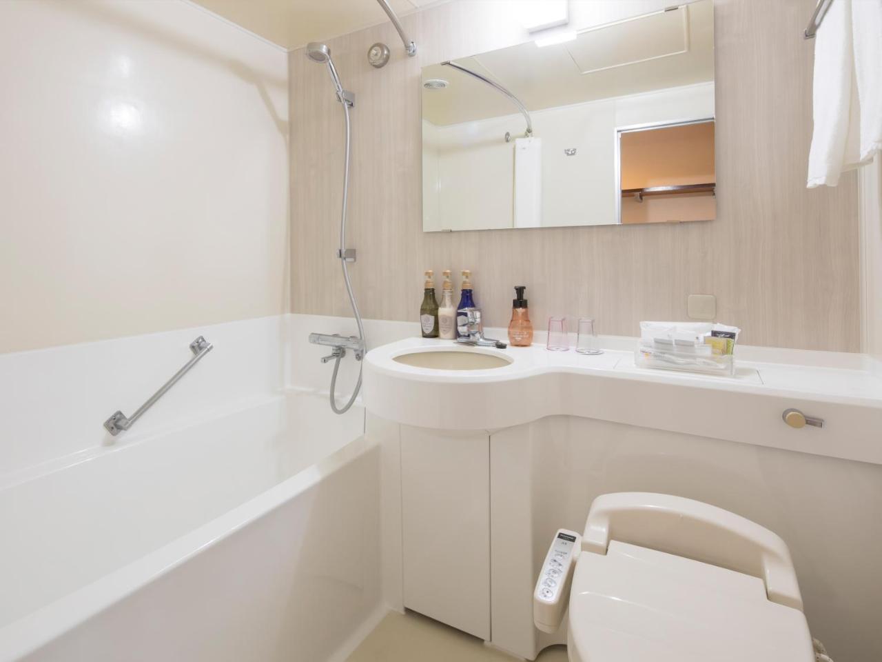 Standard Twin Room - Non-Smoking - Lower Floor