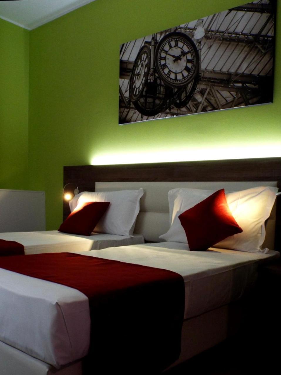 Standard Twin Room,999761892:JPEG