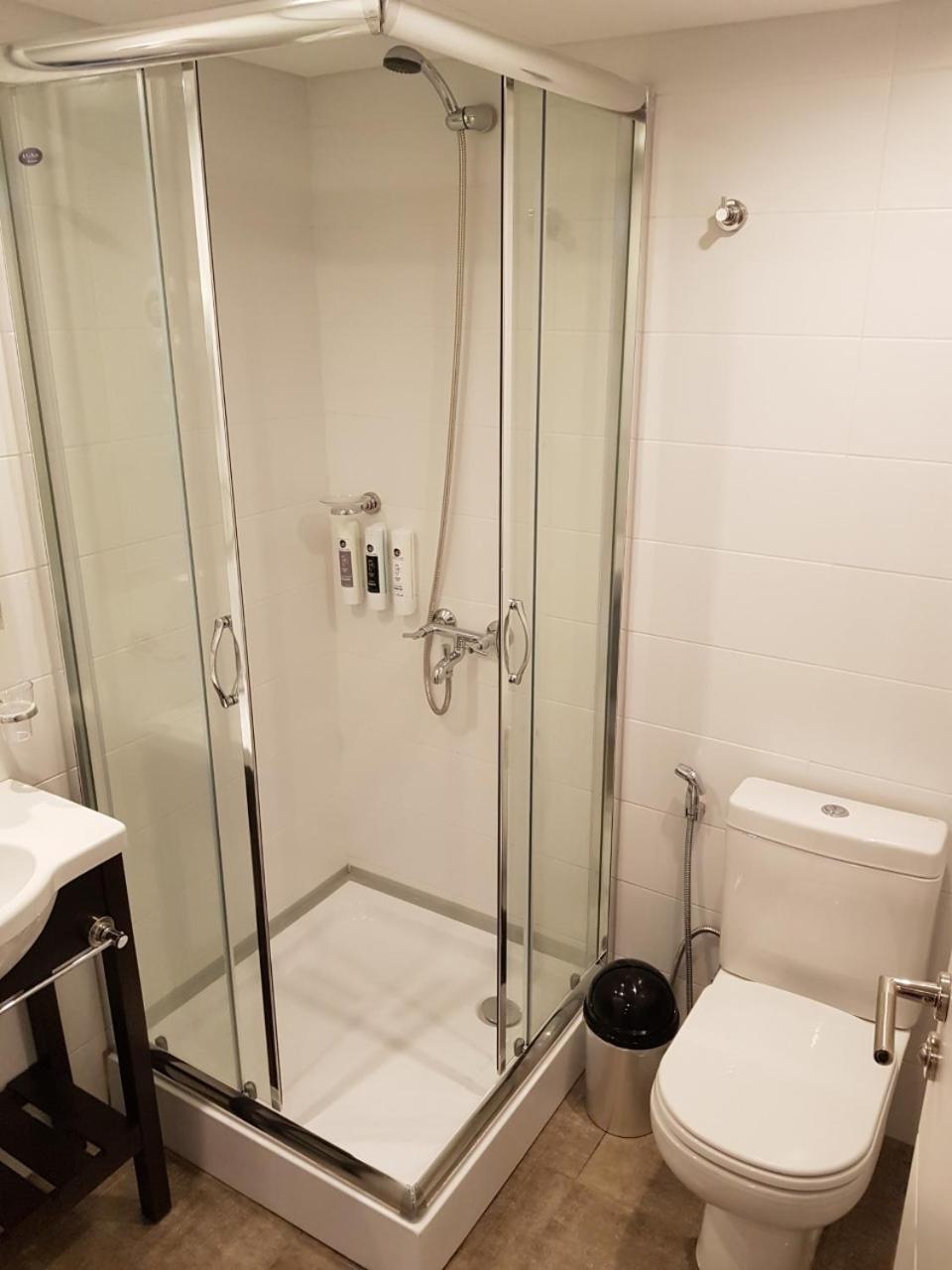 Standard Double or Twin Room with Balcony,757309531:JPEG