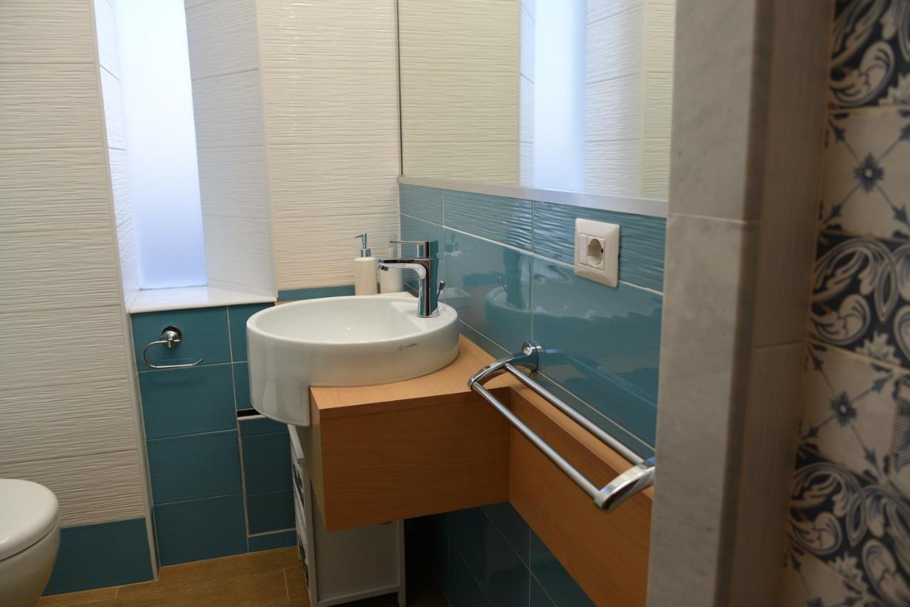 Double Room Private Bathroom,761303792:JPEG