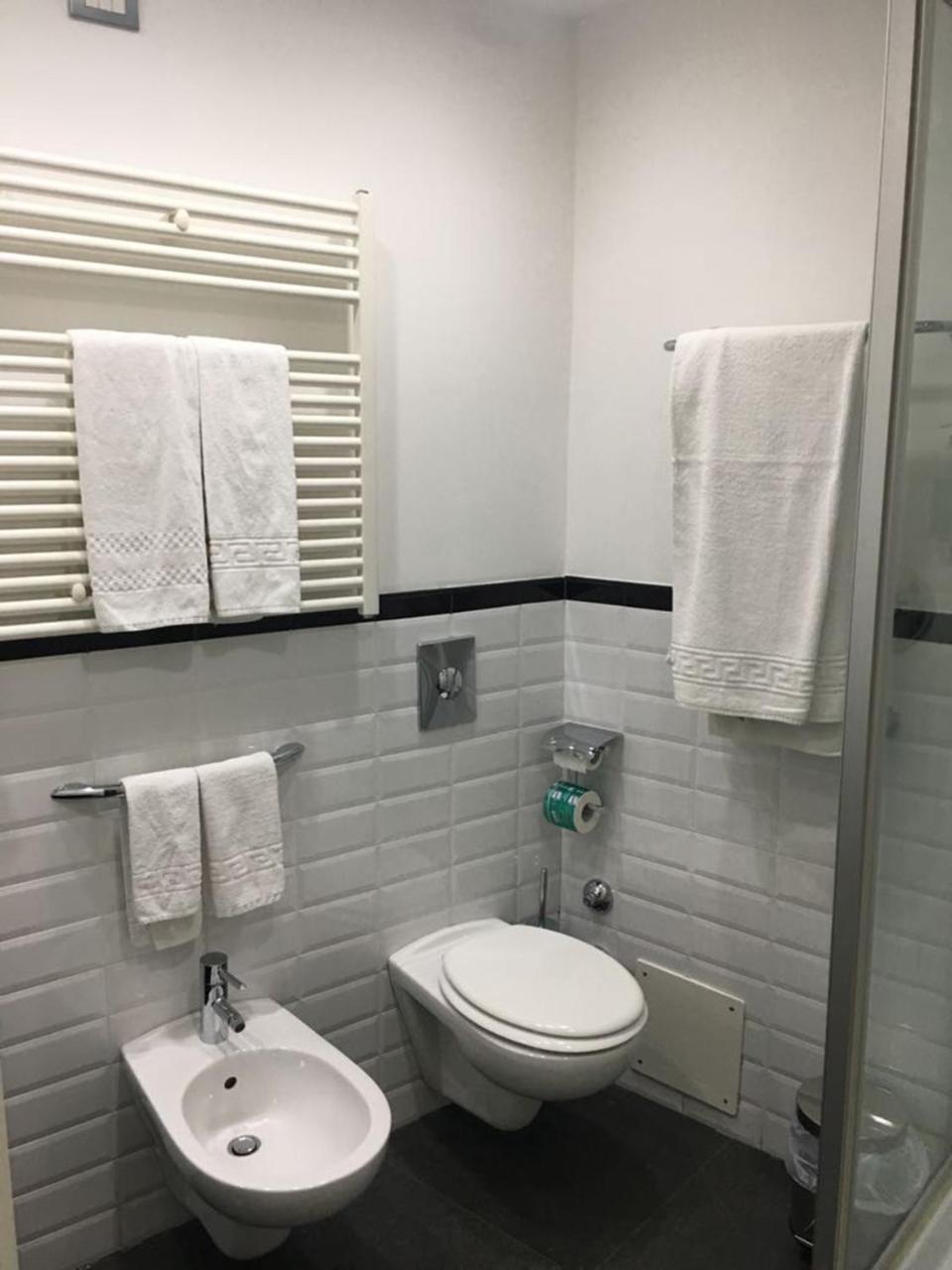 Standard One-Bedroom Apartment,784158663:JPEG