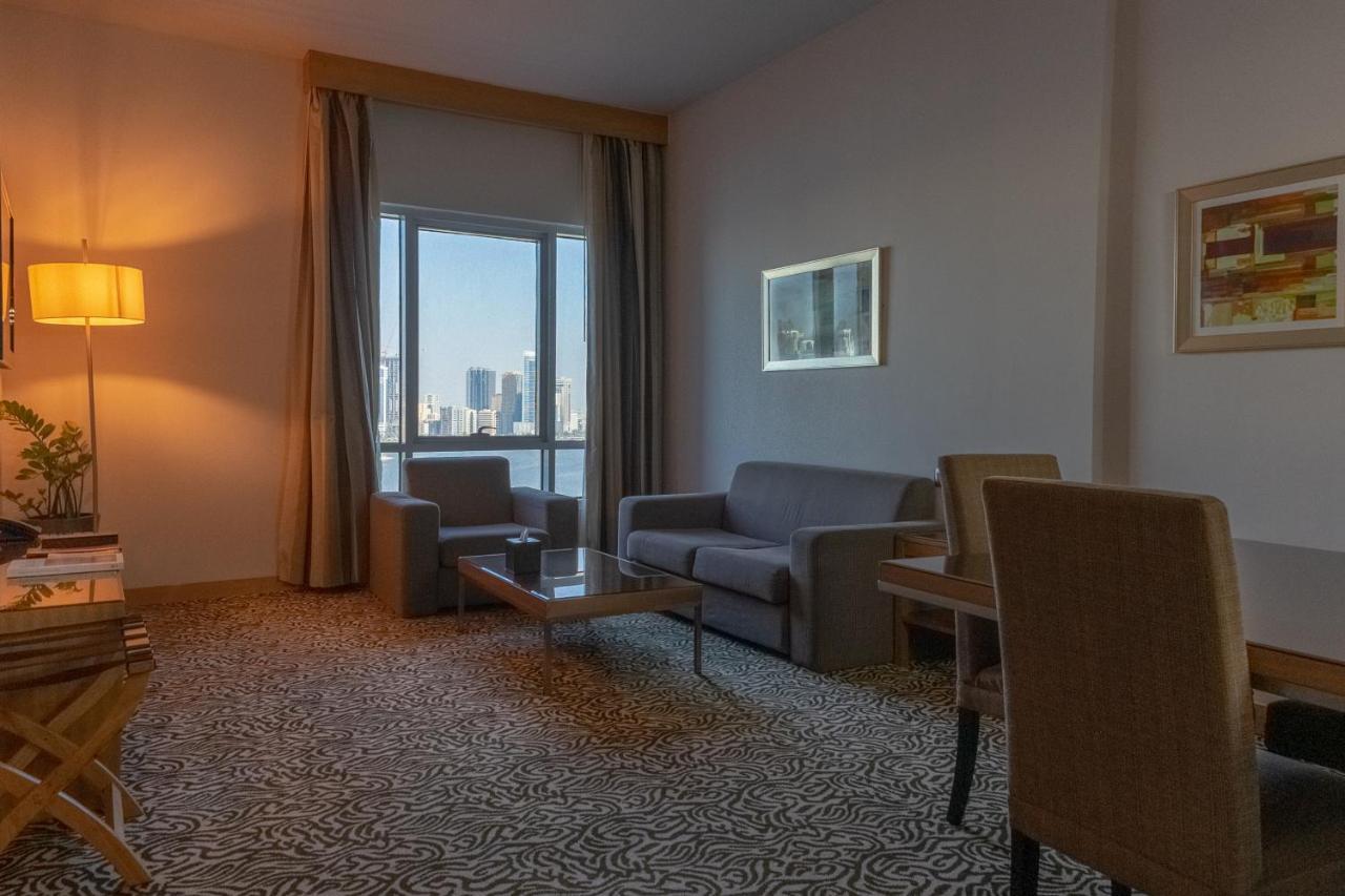 Executive Suite - Lagoon View - 20% off Food & Beverages, Late Check-out until 4pm + Early Check-in from 8am , 50% Off on Spa Services, 50% Off Laundry Services,776145178:JPEG