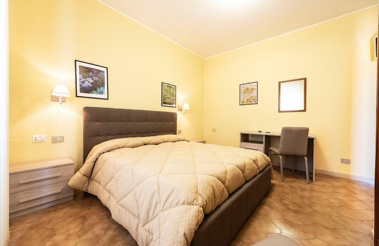Double Room,784269669:JPEG