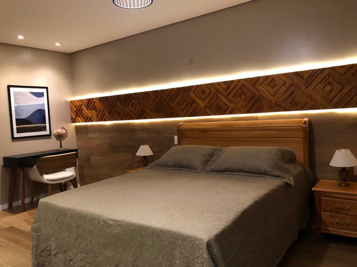 Deluxe King Suite,786221733:JPEG