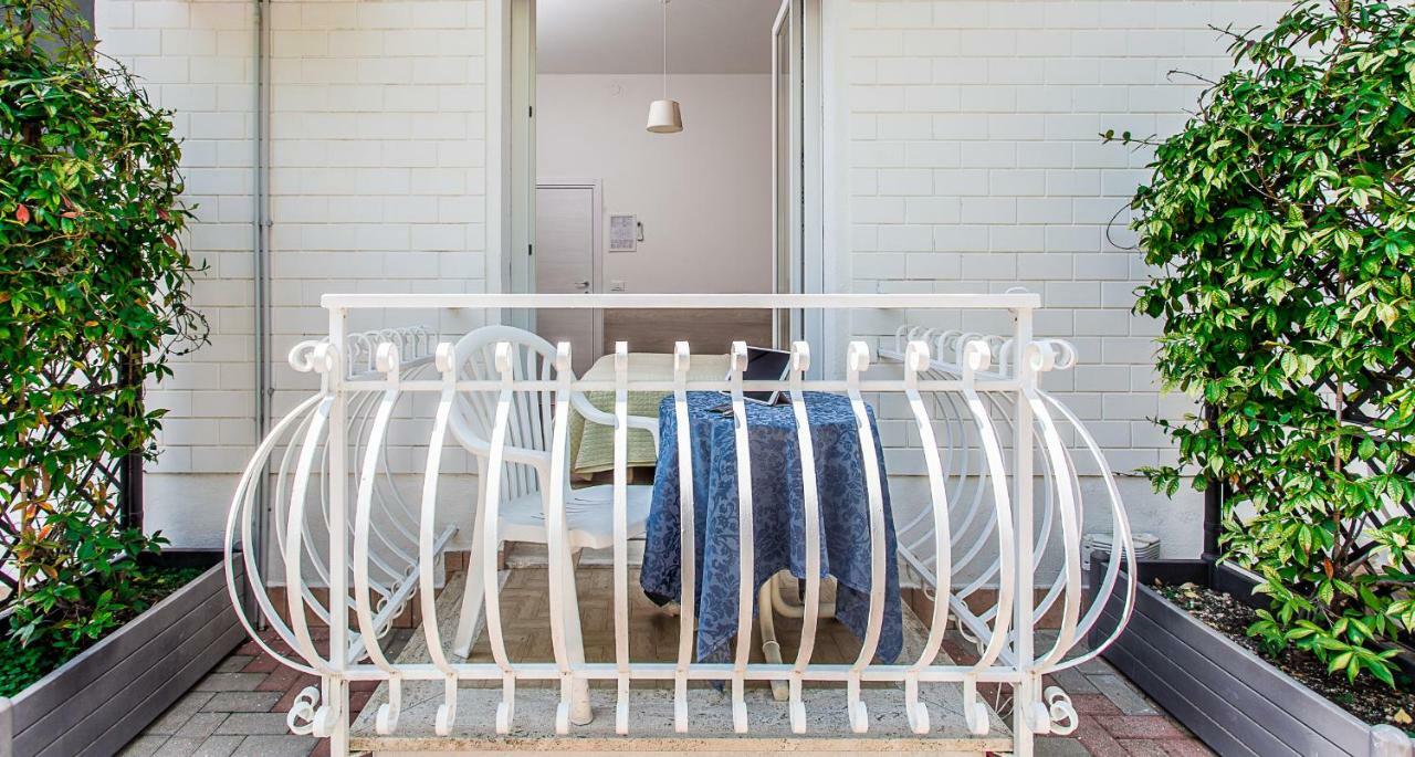 Classic Double Room,789674760:JPEG