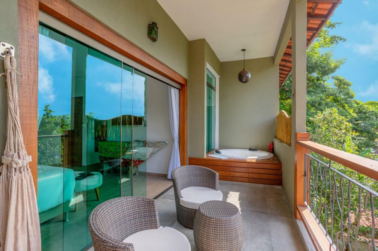 Luxo Triplo com Hidromassagem Externa